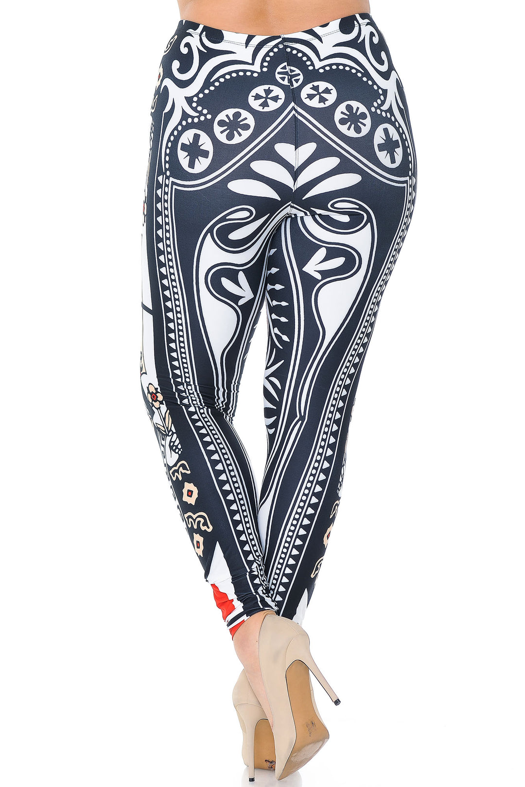 Creamy Soft Queen of Hearts Plus Size Leggings - USA Fashion