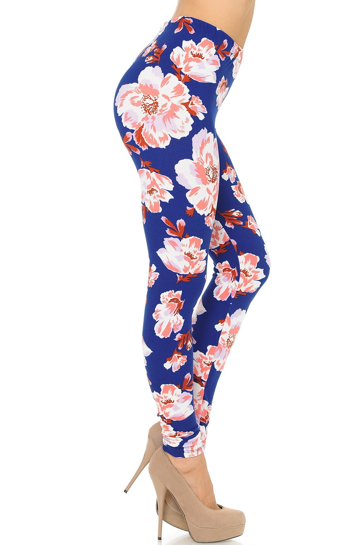 Buttery Smooth Blooming Floral On Blue Leggings