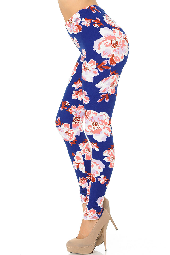 Buttery Smooth Blooming Floral On Blue Leggings