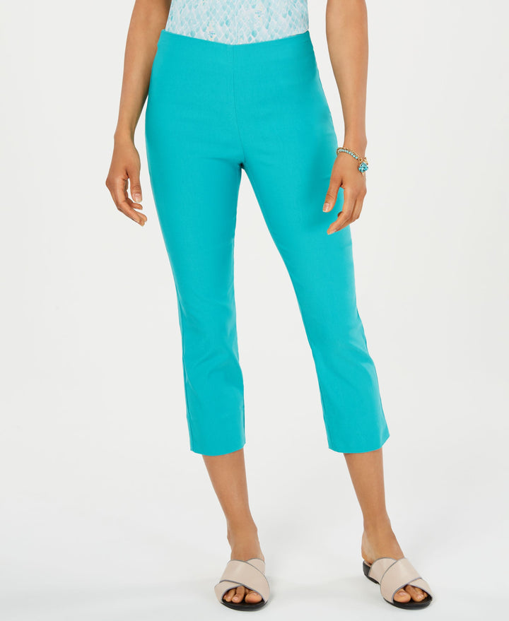 Petite Pull-On Capri Pants