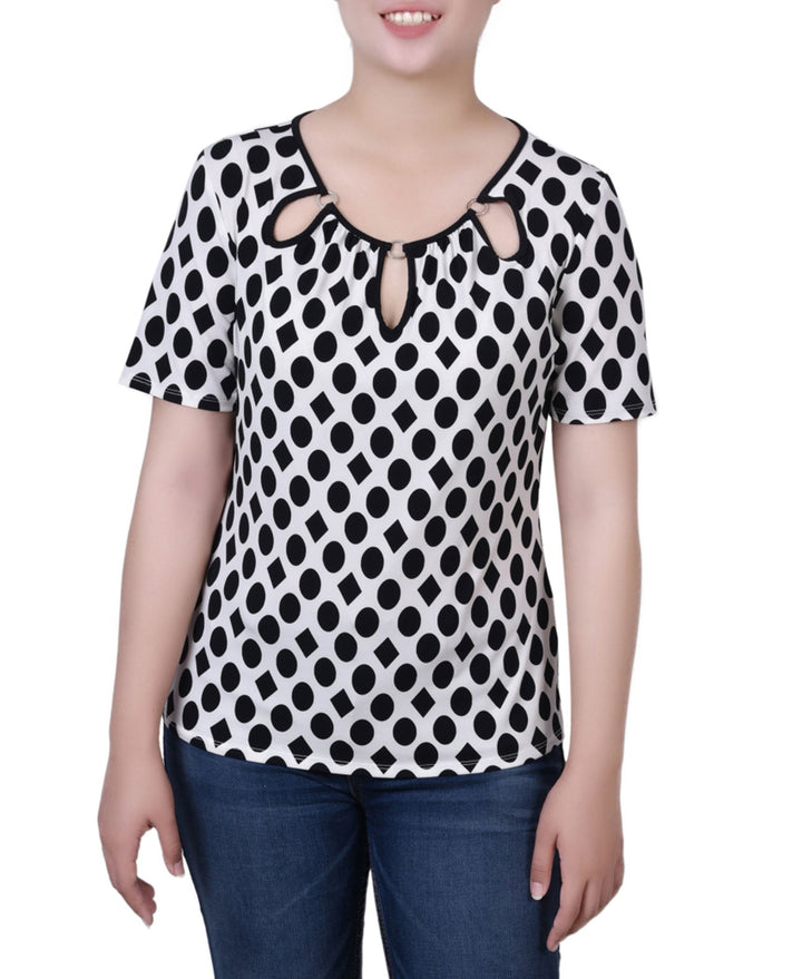 Petite Short Sleeve With Ring Details Top