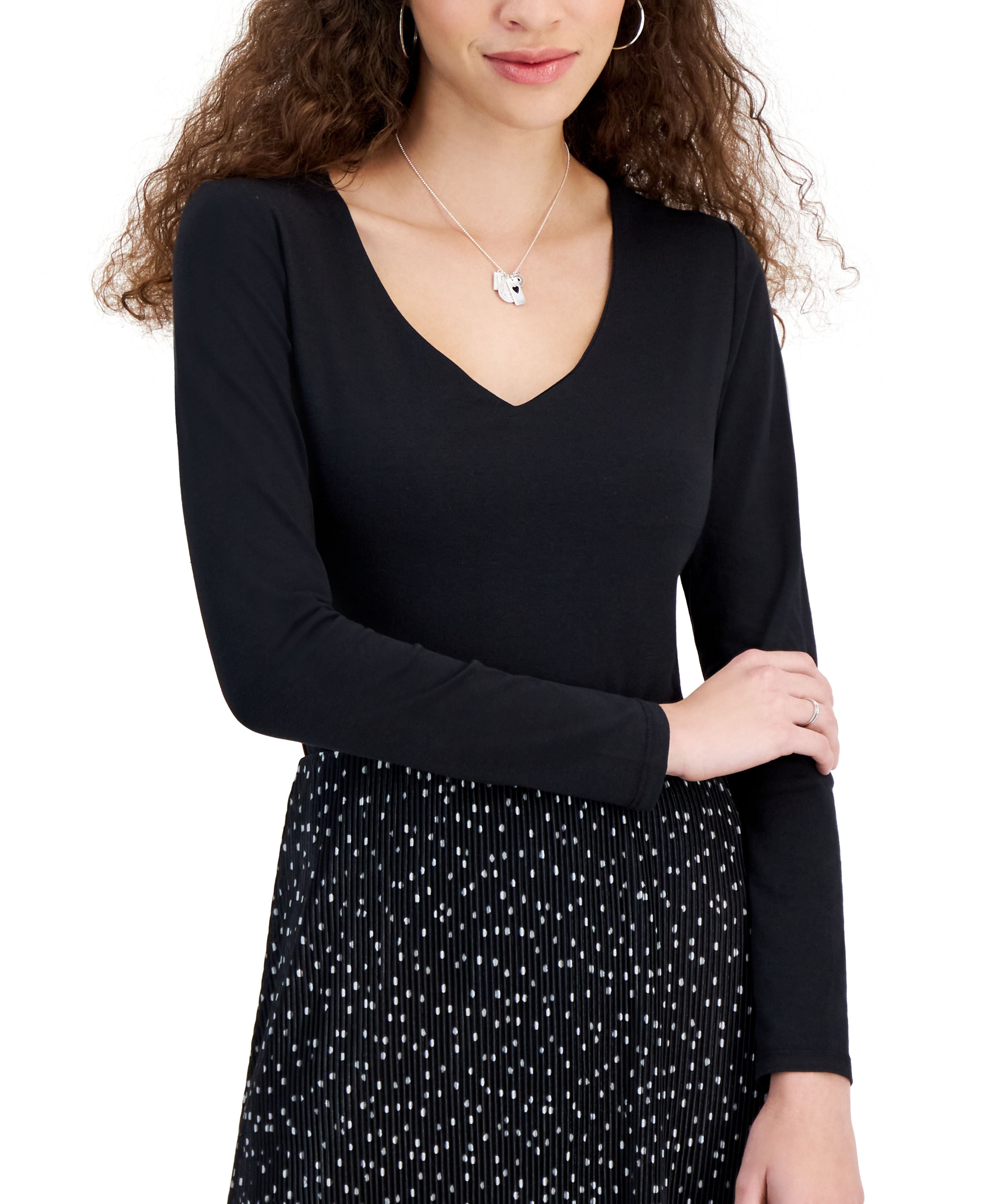 Juniors' V-Neck Long-Sleeve Bodysuit