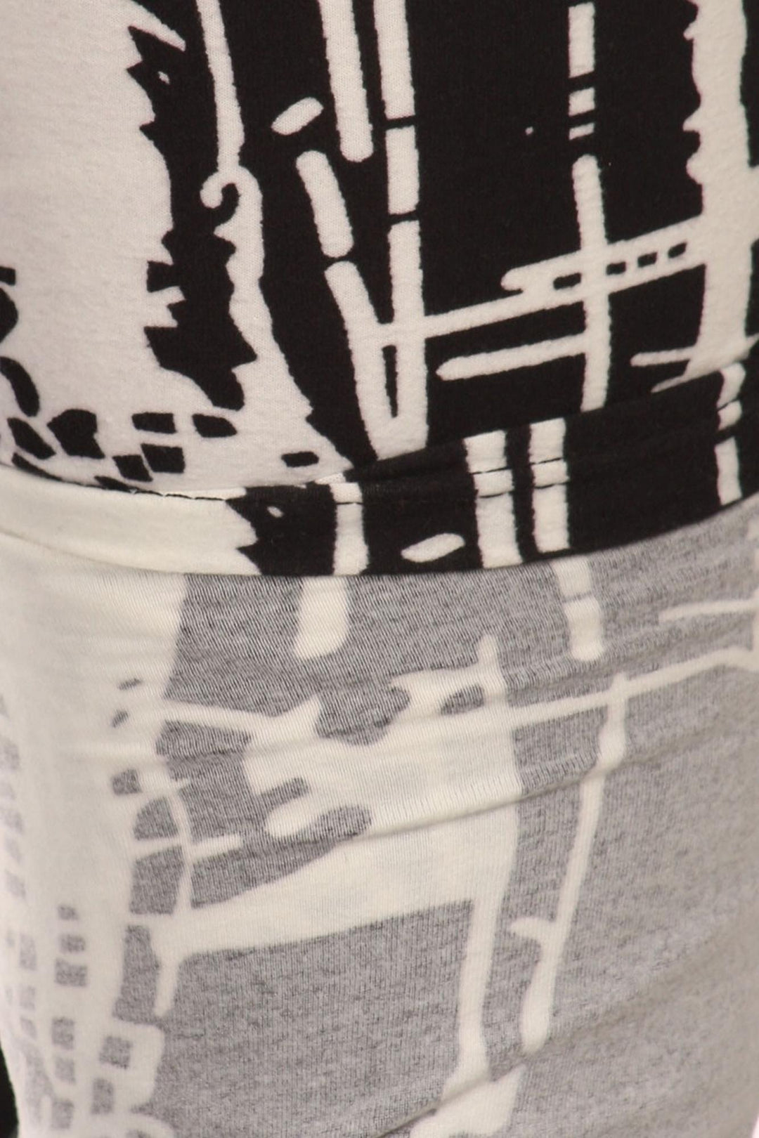 Buttery Smooth Splattered Lines Extra Plus Size Leggings - 3X-5X