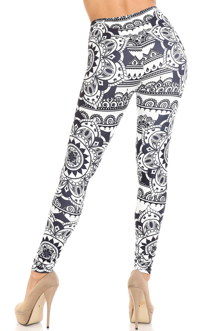 Creamy Soft Monochrome Mandala Extra Plus Size Leggings - 3X-5X - By USA Fashion
