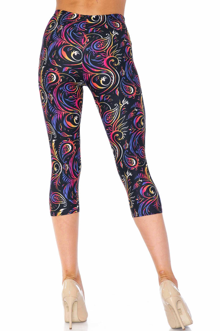 Creamy Soft Ombre Paisley Swirl Plus Size Capris - USA Fashion