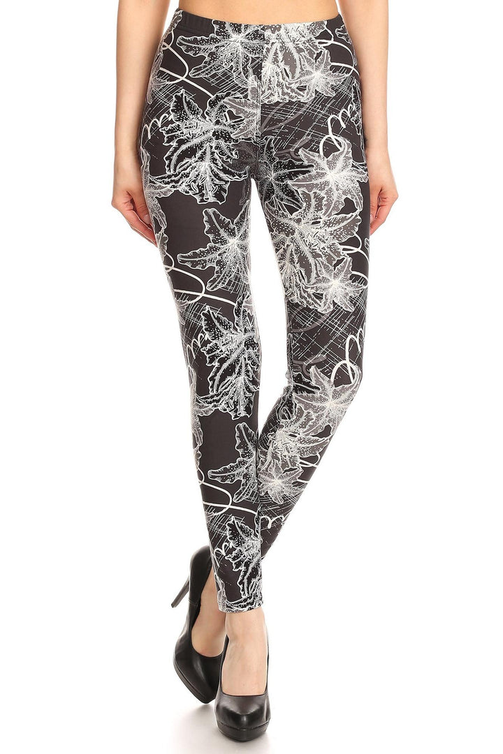 Buttery Smooth Scratchy Monochrome Leaf Leggings