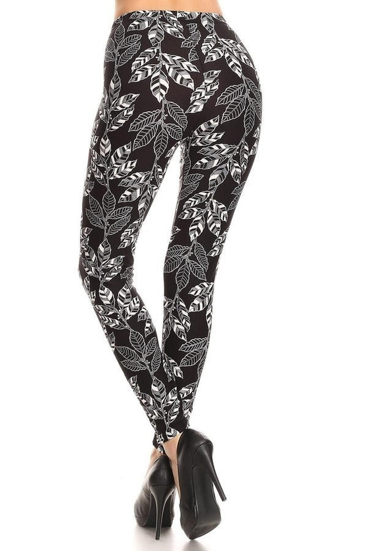 Buttery Smooth Black and White Leaves Leggings