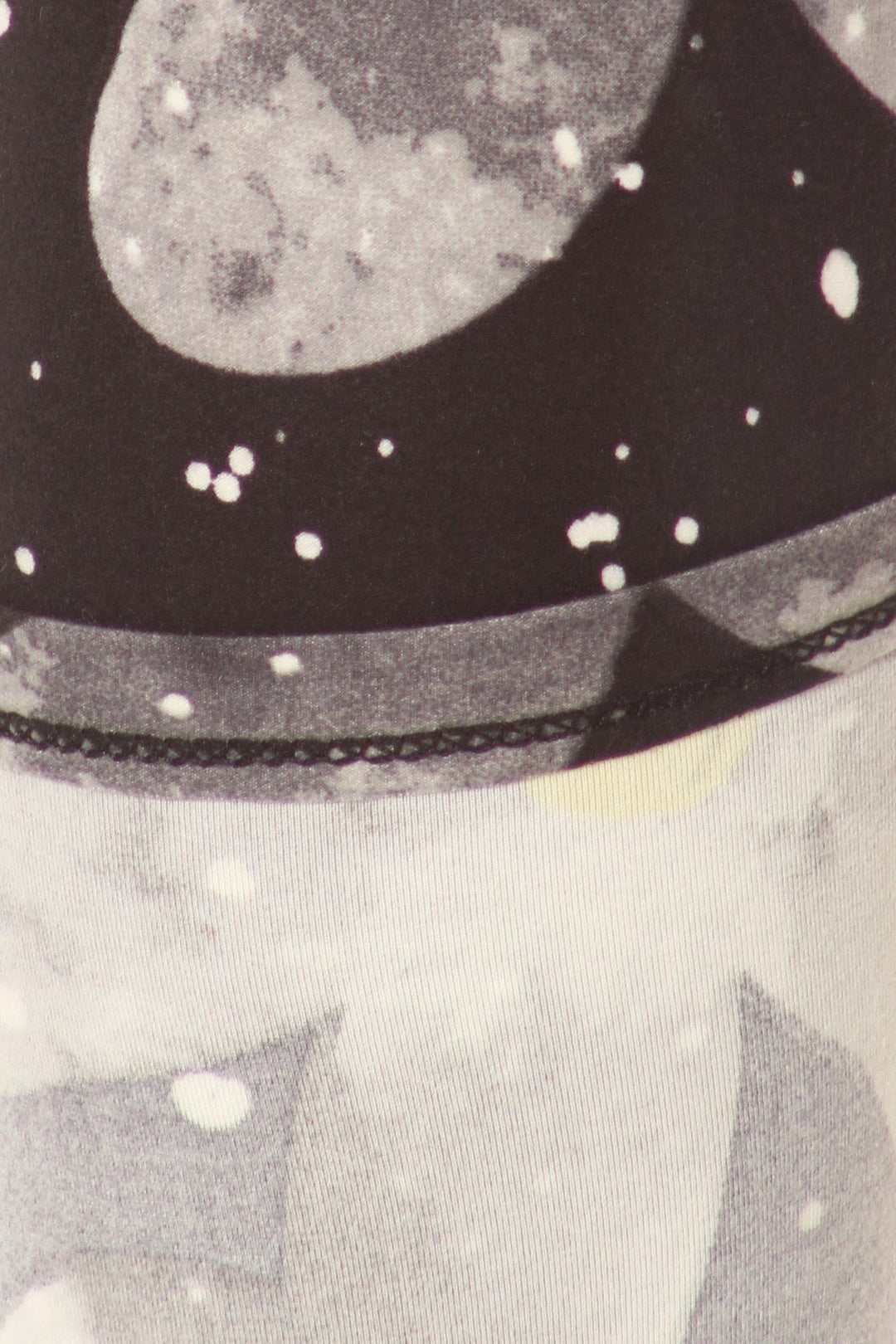 Buttery Smooth Evening Snow Daisy Leggings
