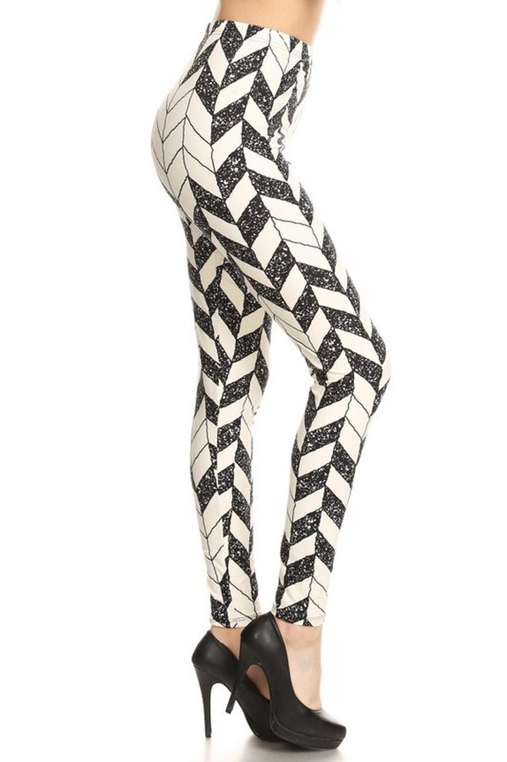 Buttery Smooth Black and White Chevron Leggings