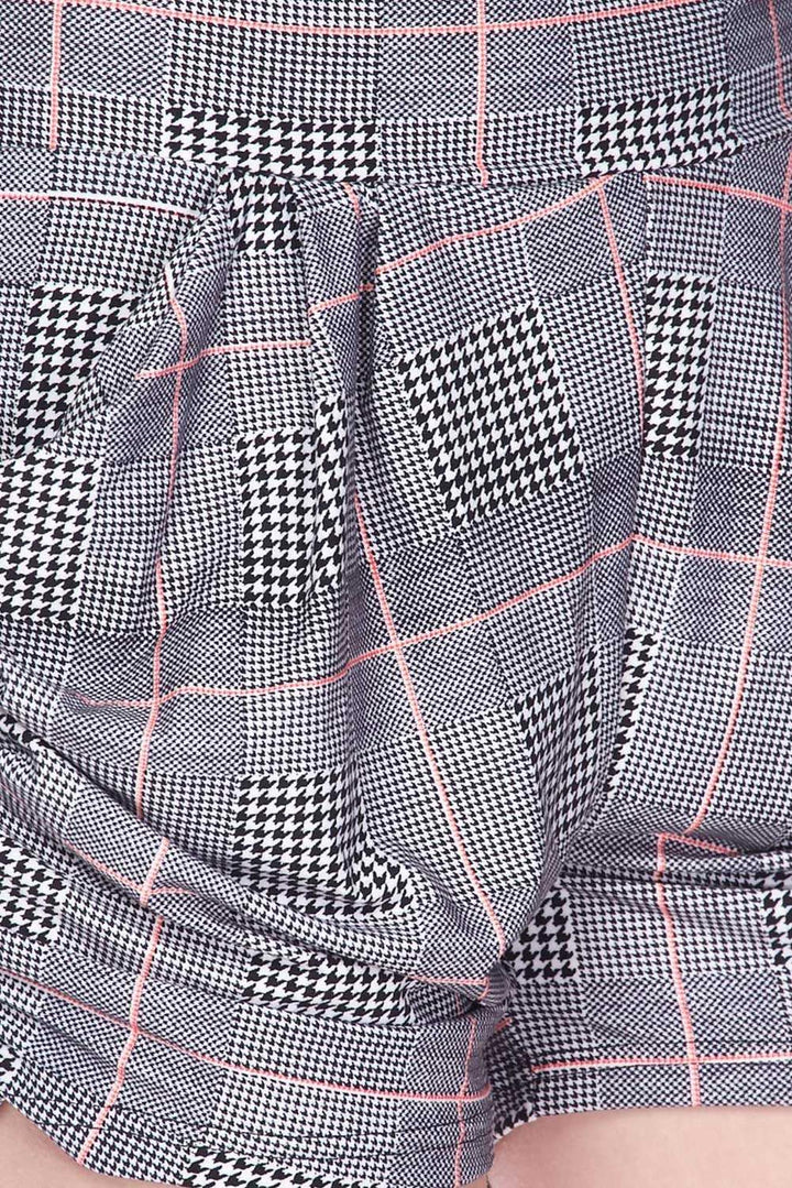 Buttery Soft Coral Accent Textured Houndstooth Harem Shorts