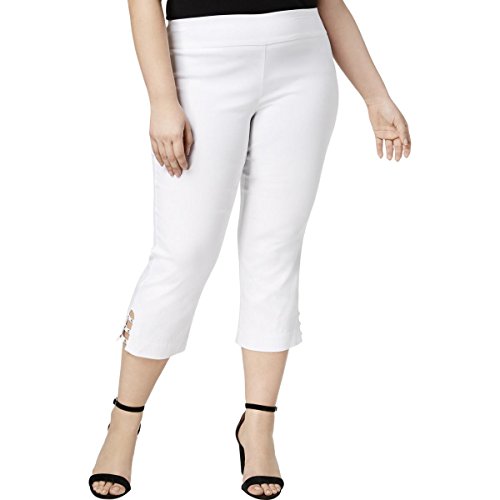 Petite Plus Size Tummy Control Pull-On Capri Pants
