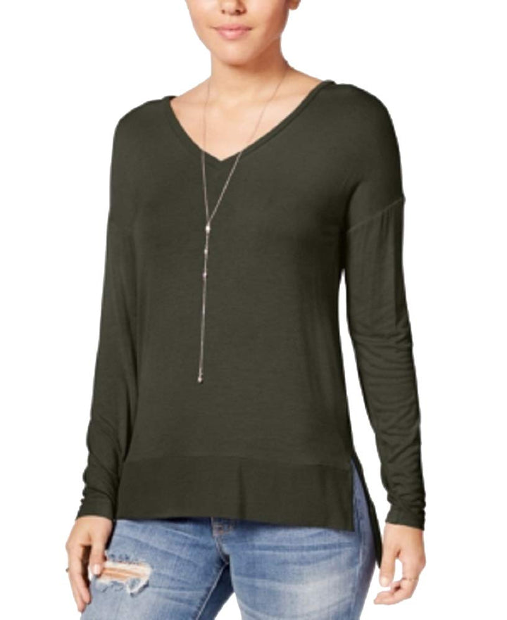 Hippie Rose Juniors Cozy V Neck Top