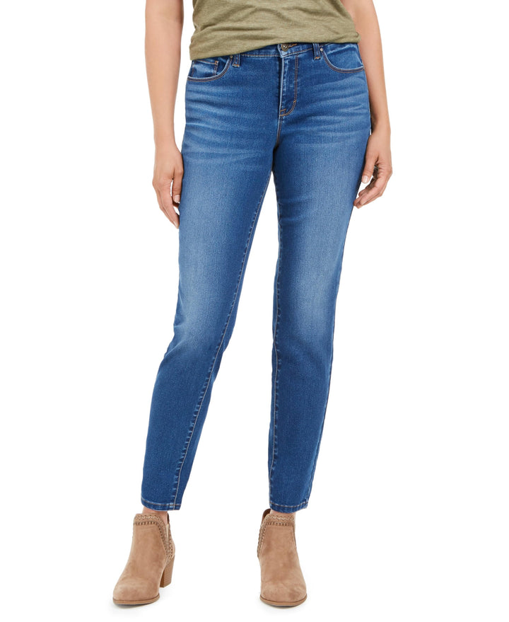 Petite Curvy-Fit Skinny Jeans
