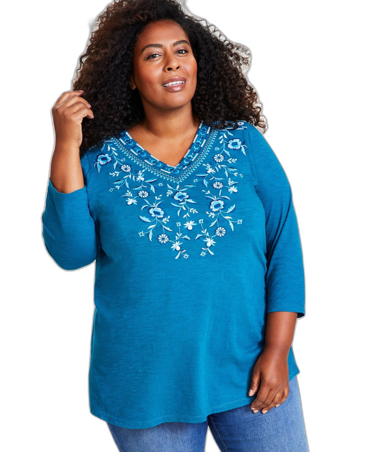 Plus Size Embroidered V-Neck Knit Tunic Top